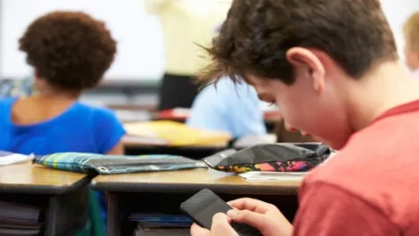 Are smartphones making students dumber?