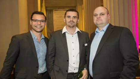 Dicker data 049 cropped