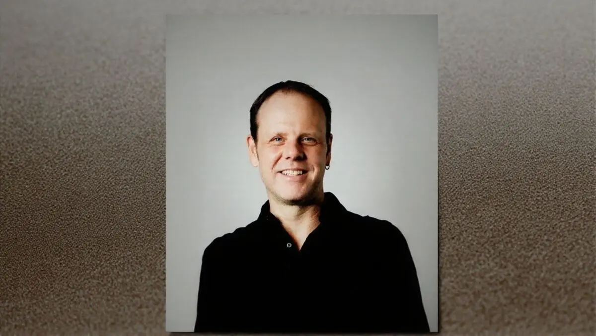 Adrian winks   ceo   author it  2 