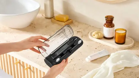 Bon Charge launches Red Light Toothbrush travel case